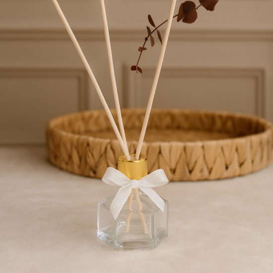 Altıgen Cam Şişe Gold Kapaklı Çubuklu Oda Kokusu – Dekoratif Difüzör