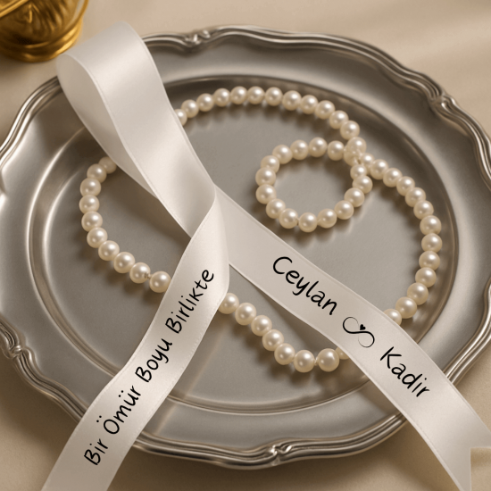 Bir Ömür Boyu Birlikte Yazılı Kişiye Özel Saten Söz & Nişan Tepsi Kurdelesi – Dökülen İnci Yüzük Bağı