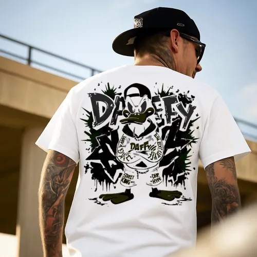 Daffy Duck Graffiti Style Oversize Tişört – Urban Duck Edition Daffy Duck Graffiti Style Oversize Tişört – Urban Duck Edition