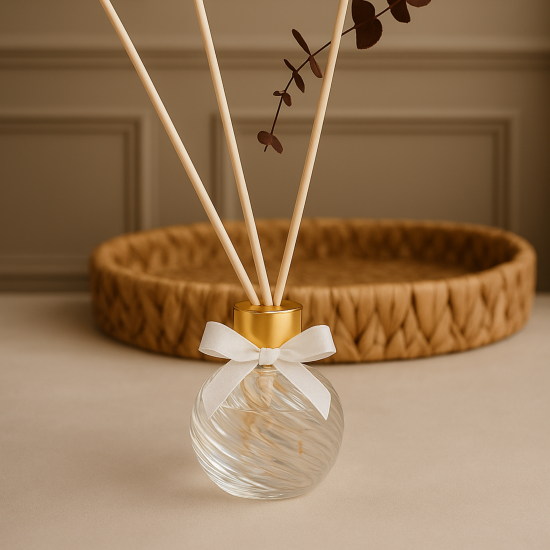 Gold Kapaklı Cam Şişe Çubuklu Oda Kokusu – Dekoratif Aromaterapi Difüzörü