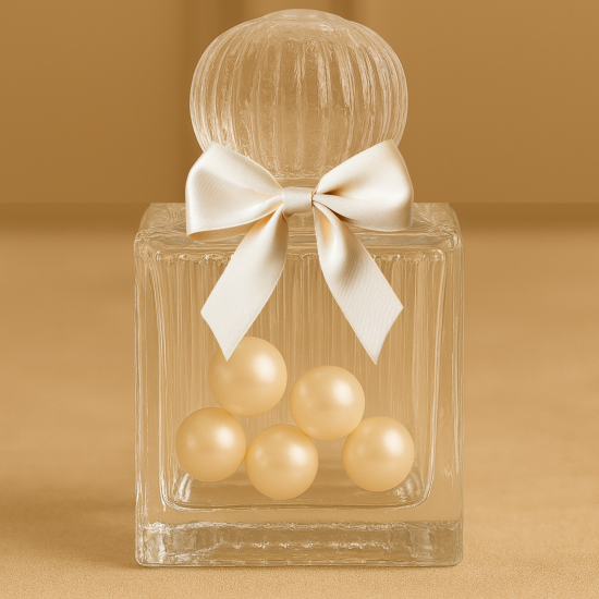 Kare Cam Lüks Kolonya Şişesi – İnci Detaylı ve Kurdele Süslemeli Tasarım