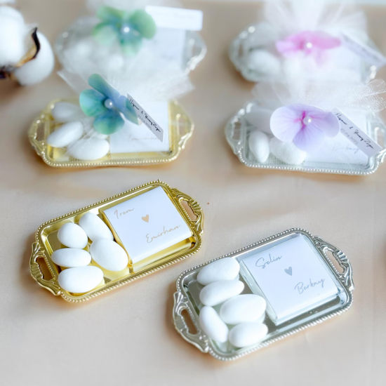 Kişiye Özel Gümüş Tepsili Badem Şekeri Nikah Hediyeliği – İsimli Söz & Nişan Hatırası