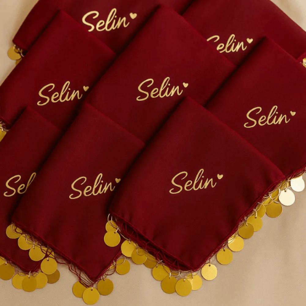 Kişiye Özel İsim Baskılı Pul Saçaklı Kına Mendili (Beyaz, Lacivert, Yeşil, Bordo) Kişiye Özel İsim Baskılı Pul Saçaklı Kına Mendili (Beyaz, Lacivert, Yeşil, Bordo)
