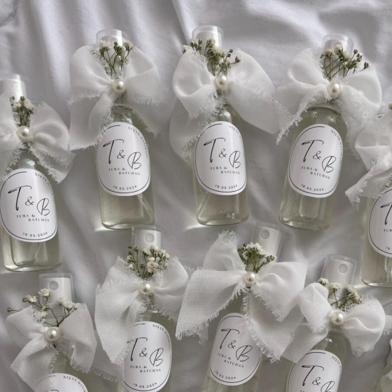 Kişiye Özel Kolonya Şişesi Hediyelik – Kurdeleli ve İsim Etiketli Düğün & Nişan Hatırası