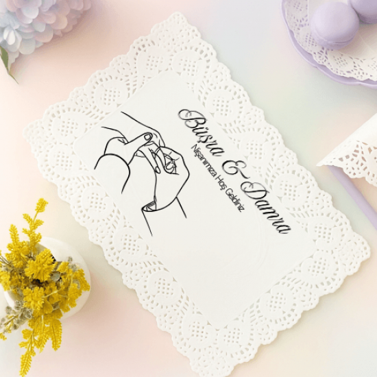 Kişiye Özel Nişan Amerikan Servis – İsimli Dantel Masa Altlığı