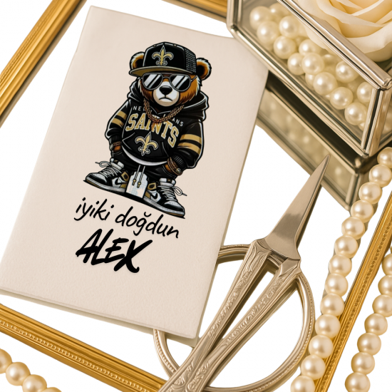 Kişiye Özel Saints Temalı Hip-Hop Ayı Doğum Günü Peçetesi – İsim Yazılı Parti Tasarımı